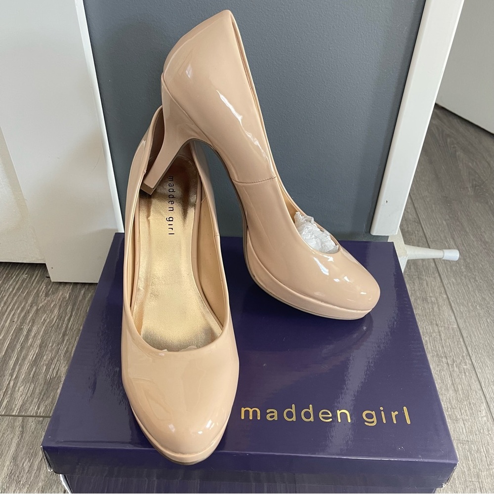 Madden Girl Nude Platform Dress Heels Size 9,5M Great Condition